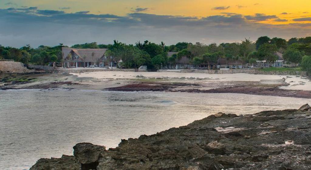 Villa Waru Nusa Lembongan  Exterior photo